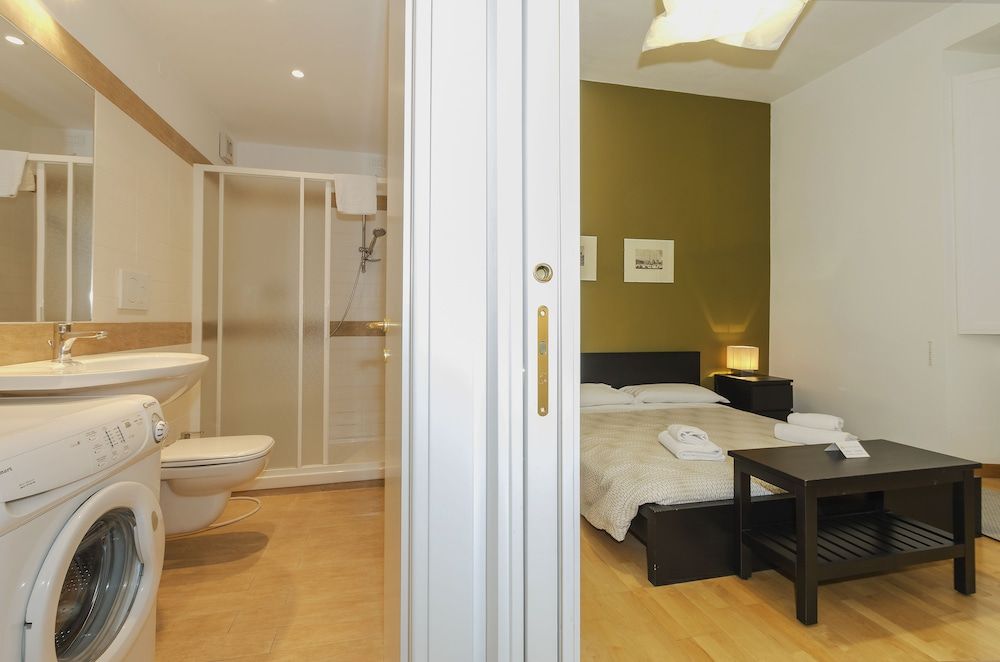 Monti Friendly Rome House Apartment, 2 Bedrooms 23