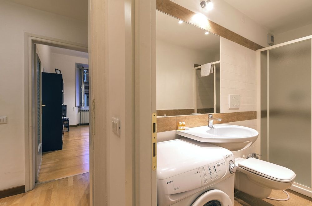 Monti Friendly Rome House Apartment, 2 Bedrooms 13