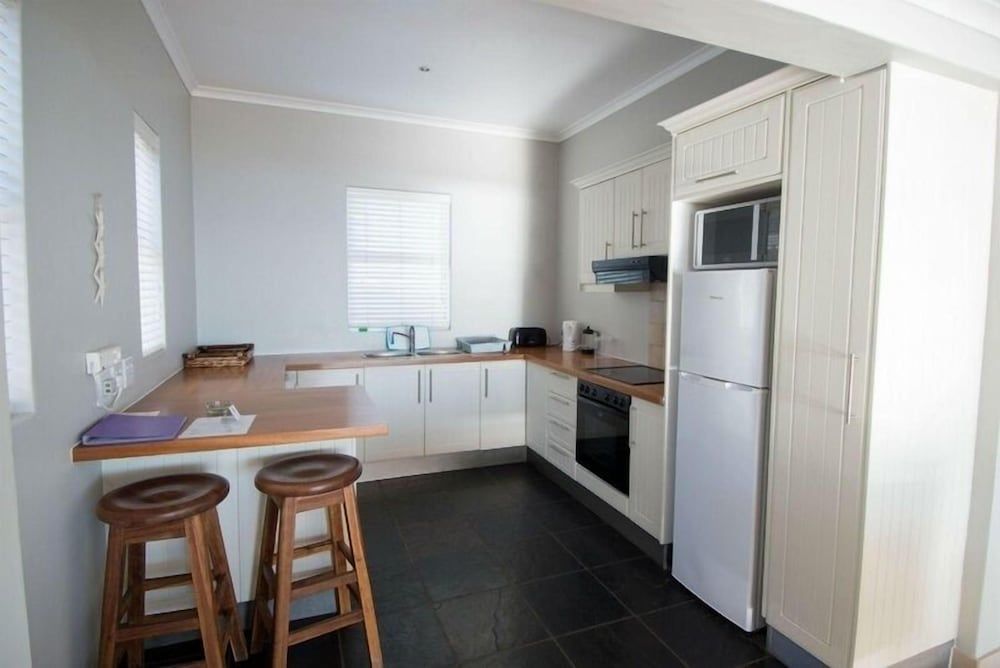 Zeezicht Apartments Comfort Studio, 1 Bedroom (Driftwood) 4