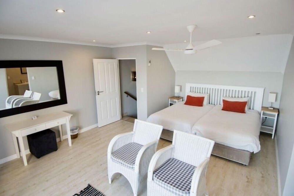 Zeezicht Apartments Comfort Studio, 1 Bedroom (Driftwood) 3