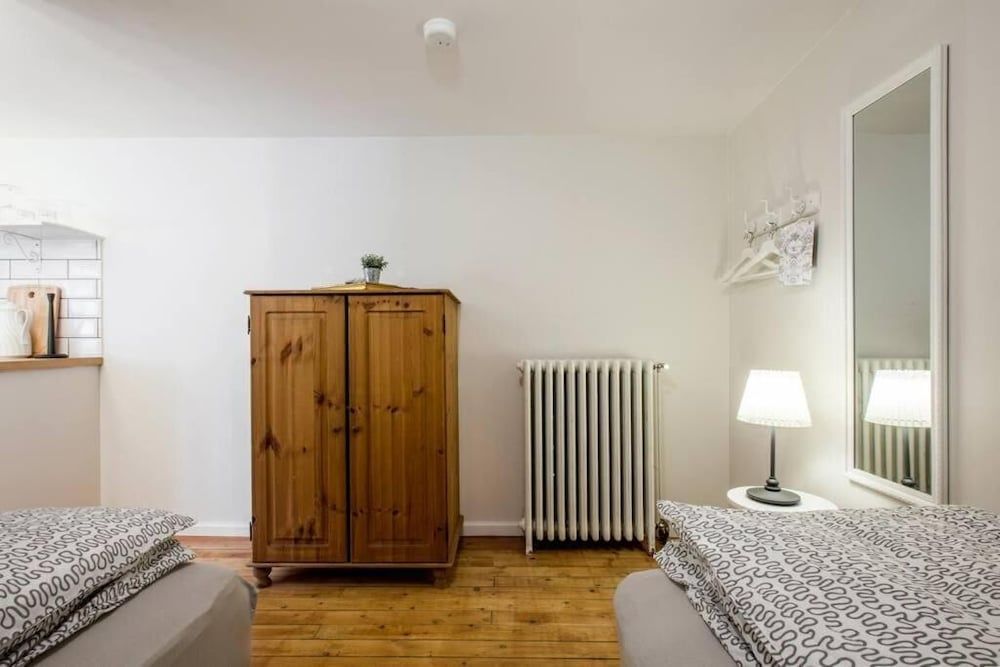 Grey Apartments Apartment, 1 Bedroom (104) 4