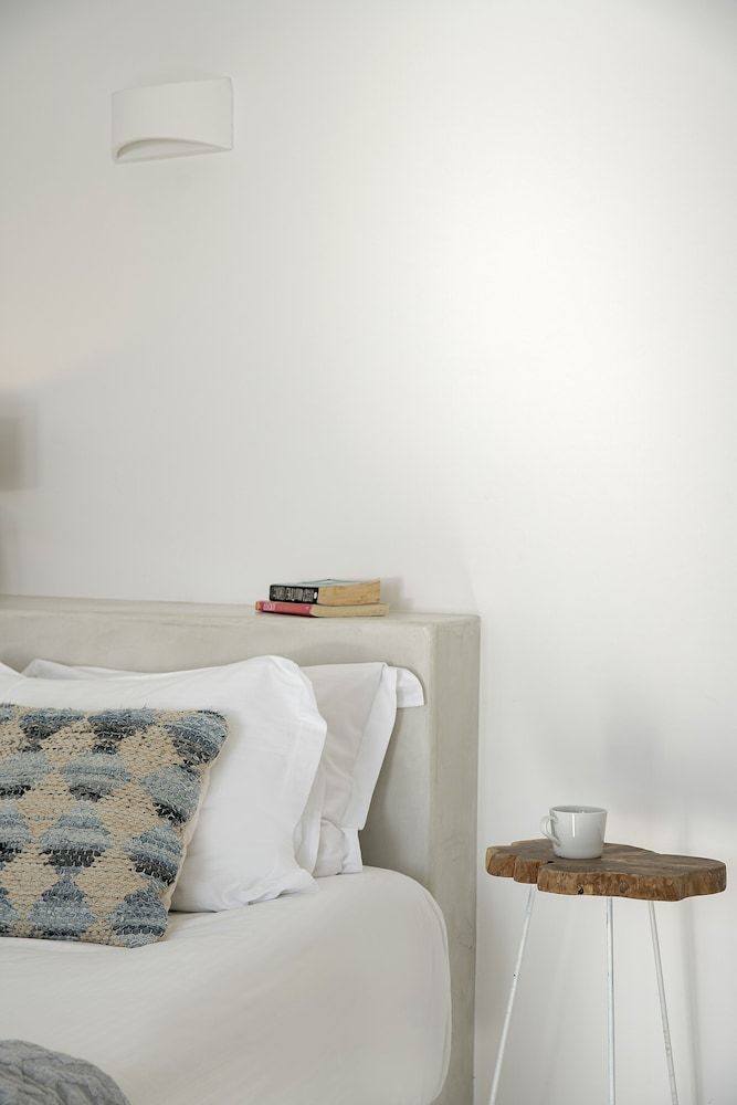 Big Blue Villa by Caldera Houses House 5