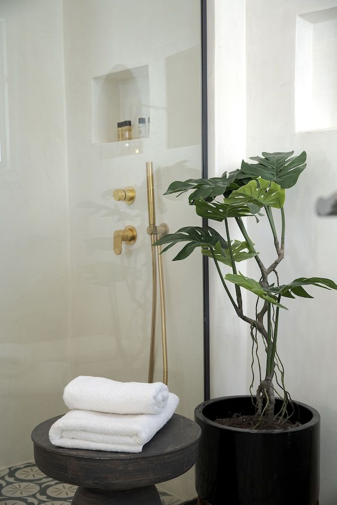 Big Blue Villa by Caldera Houses House 28