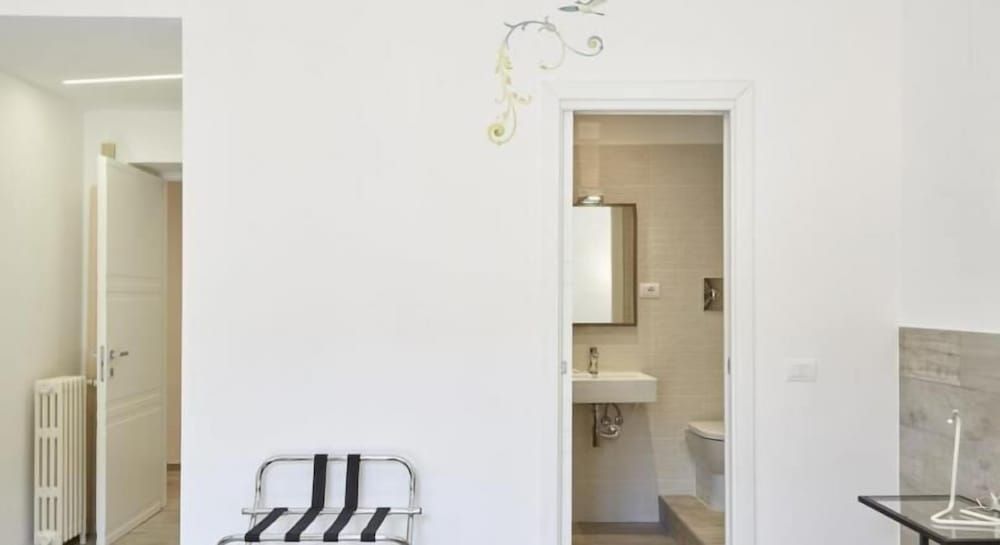 Raffaela's Suite & Rooms Deluxe Double Room 5