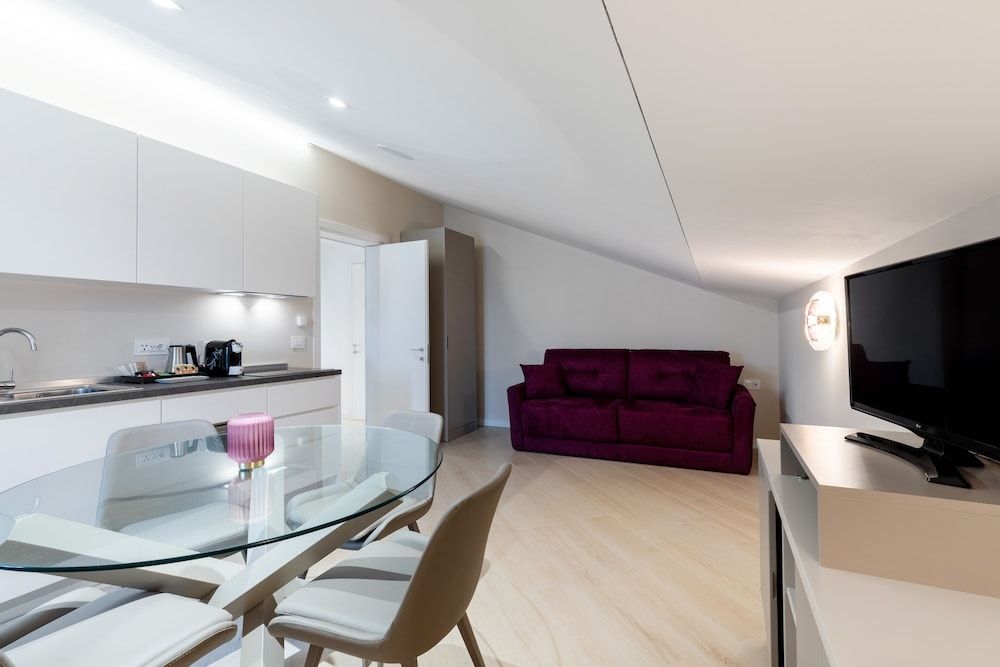 Oriana Homèl Udine Duplex Suite 5