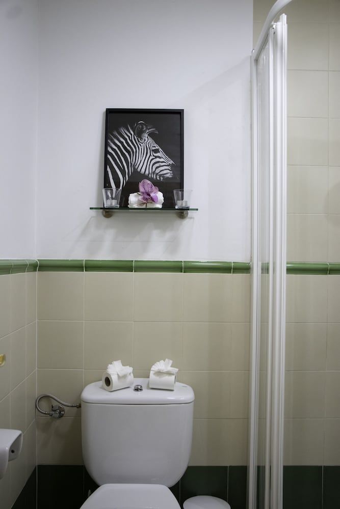 Hostal La Fonda Double Room, Private Bathroom 25