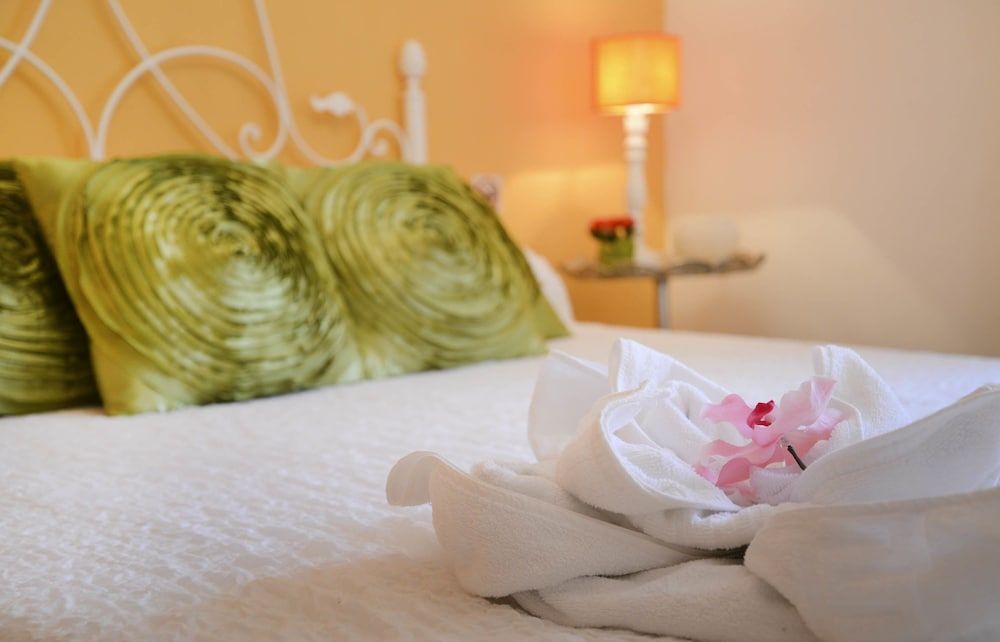 Hostal La Fonda Double Room, Private Bathroom 8