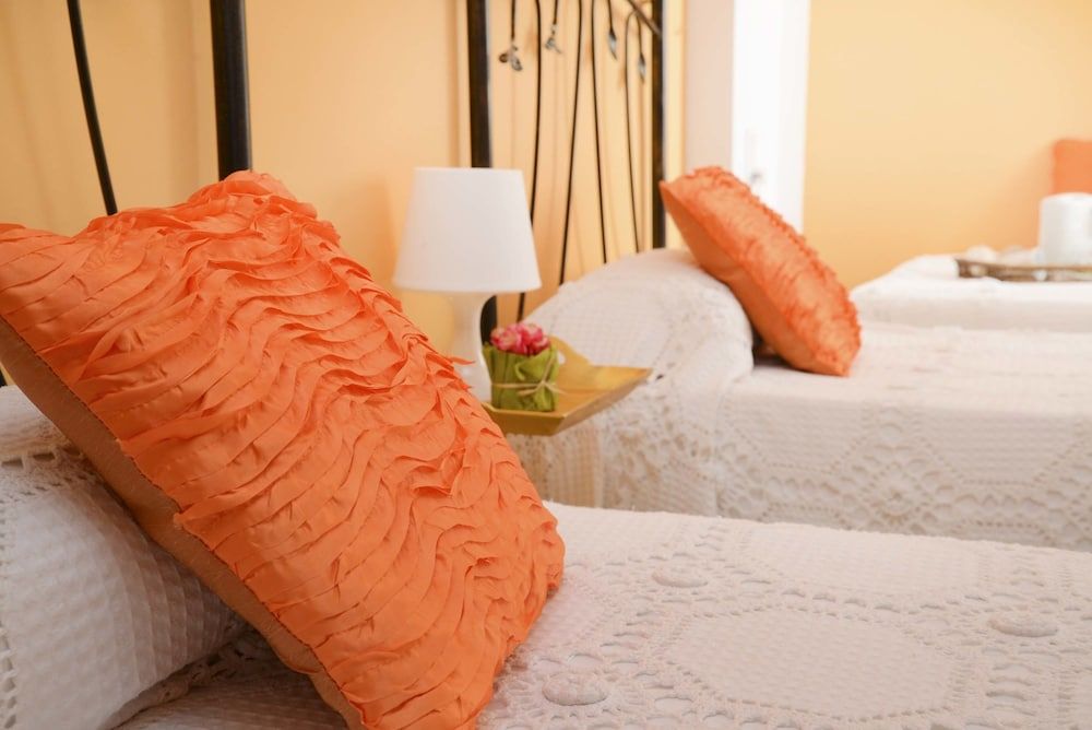 Hostal La Fonda Quadruple Room, Shared Bathroom 2