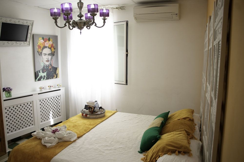 Hostal La Fonda Double Room, Private Bathroom 28