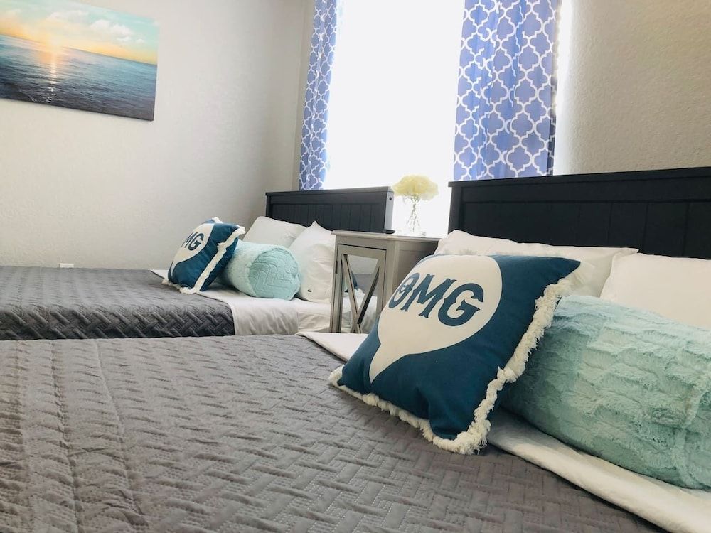 undefined Tidecrest 144 · 3 Suites Near Convention, Universal, Disney 7