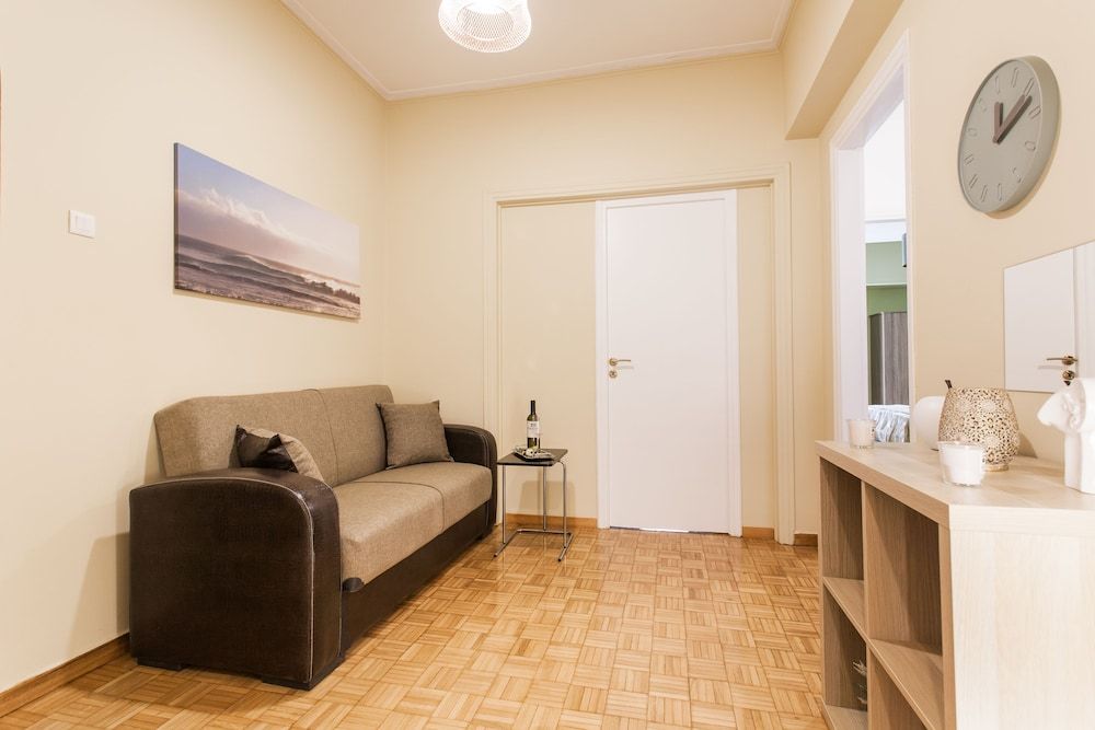 Big Central Metro Station Apartment 2 Apartment, 4 Bedrooms, City View 19