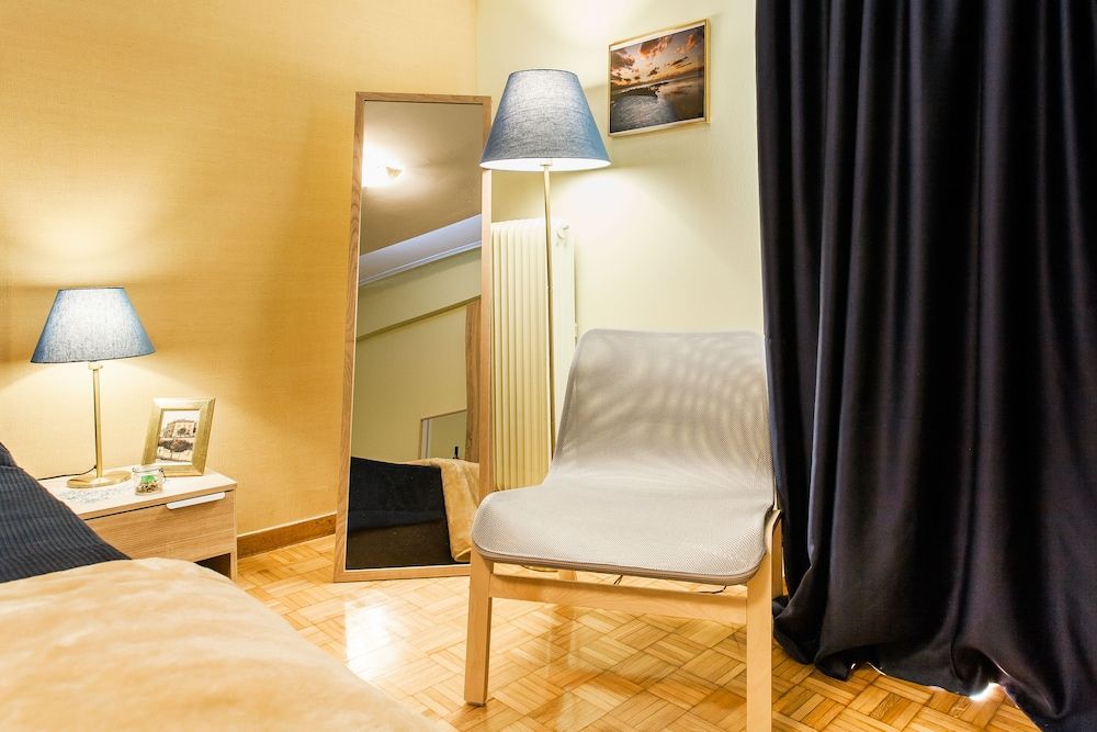 undefined Big Central Metro Station Apartment 2 6