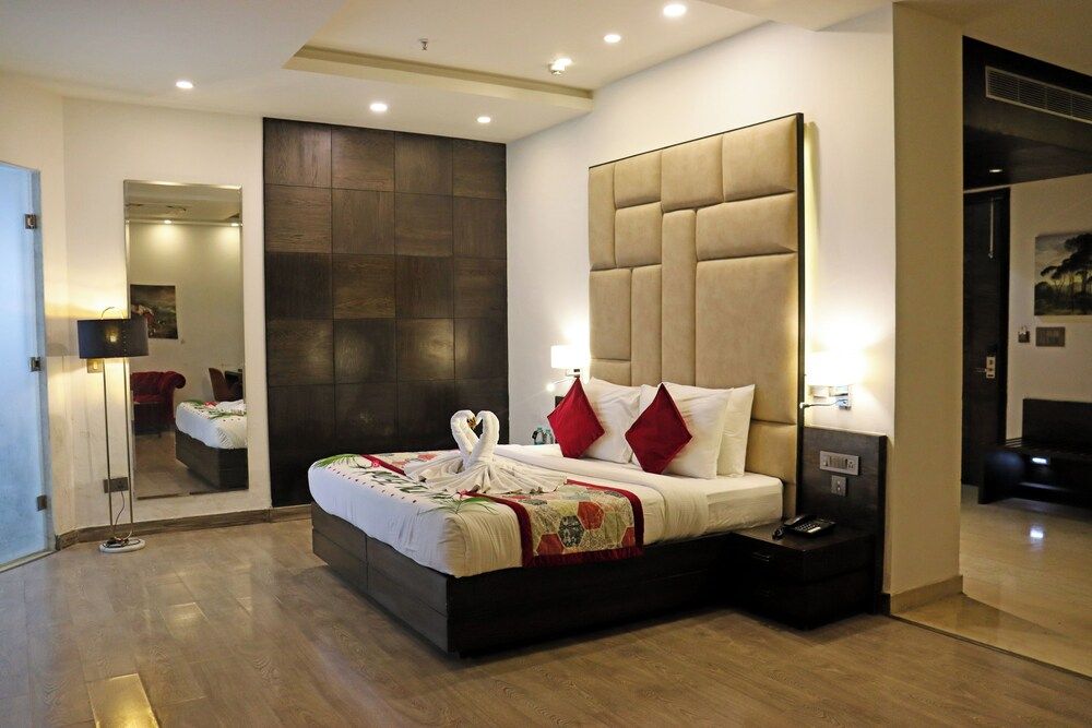 undefined Rosetum Kasauli 10