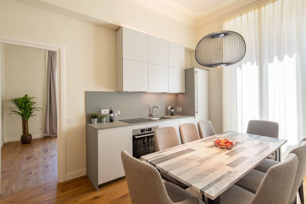 Florence Luxury Apartment al Duomo by Mmega Luxury Apartment, 3 Bedrooms 20