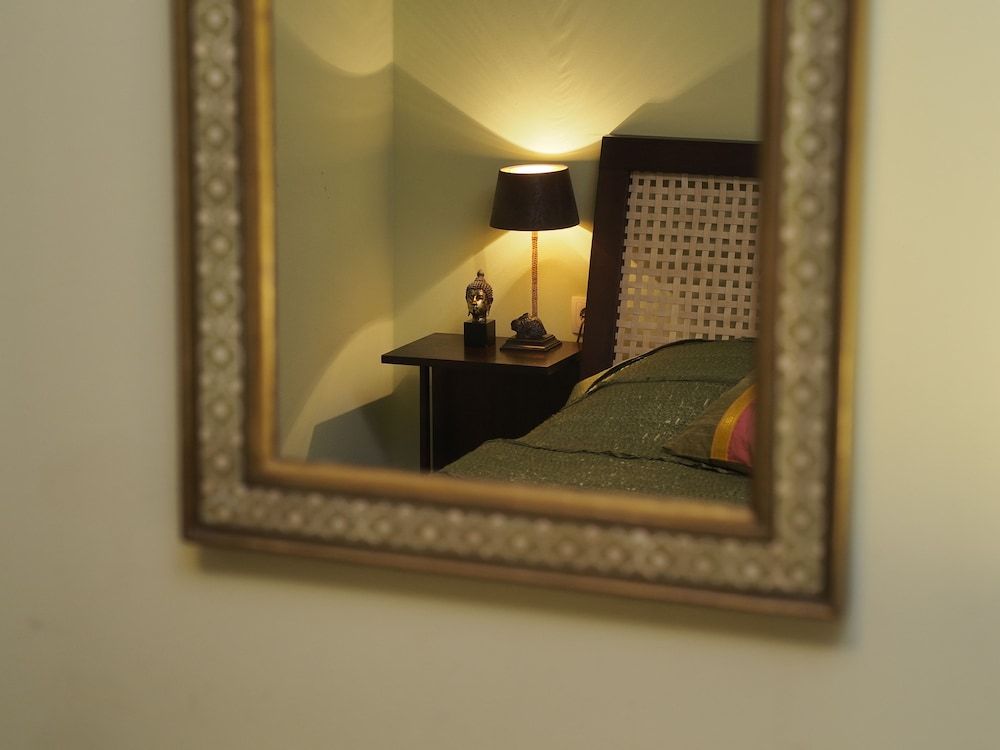 The Rooms Bed & Breakfast Design Room, 1 King Bed, Bathtub (Relaxation) 5