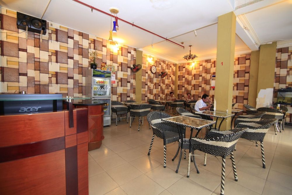 undefined Truong Giang Hotel 10