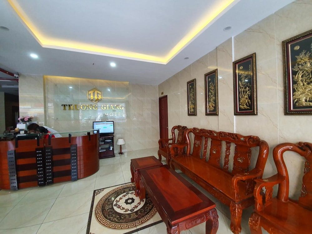 undefined Truong Giang Hotel 8