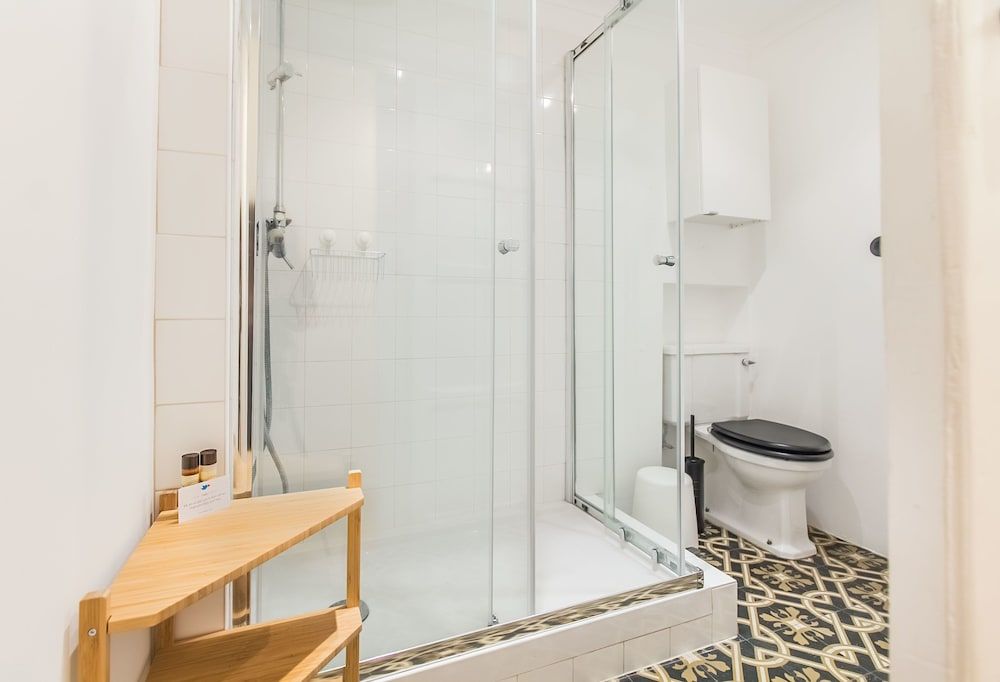 Unique and Stylish Flat in Historic Lisbon Apartment, 2 Bedrooms 11