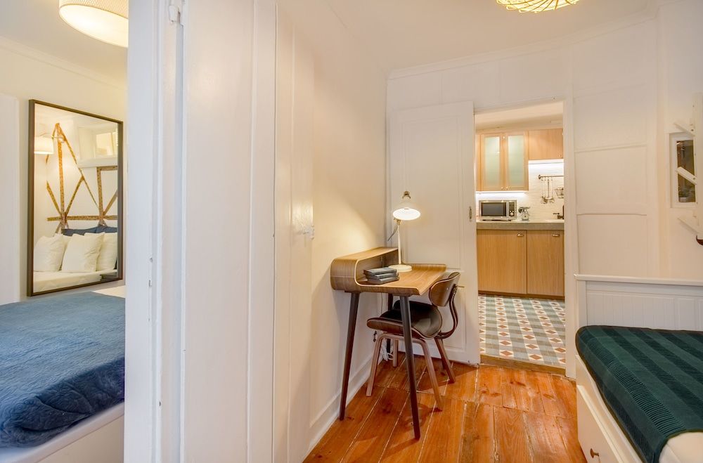 Unique and Stylish Flat in Historic Lisbon Apartment, 2 Bedrooms 18