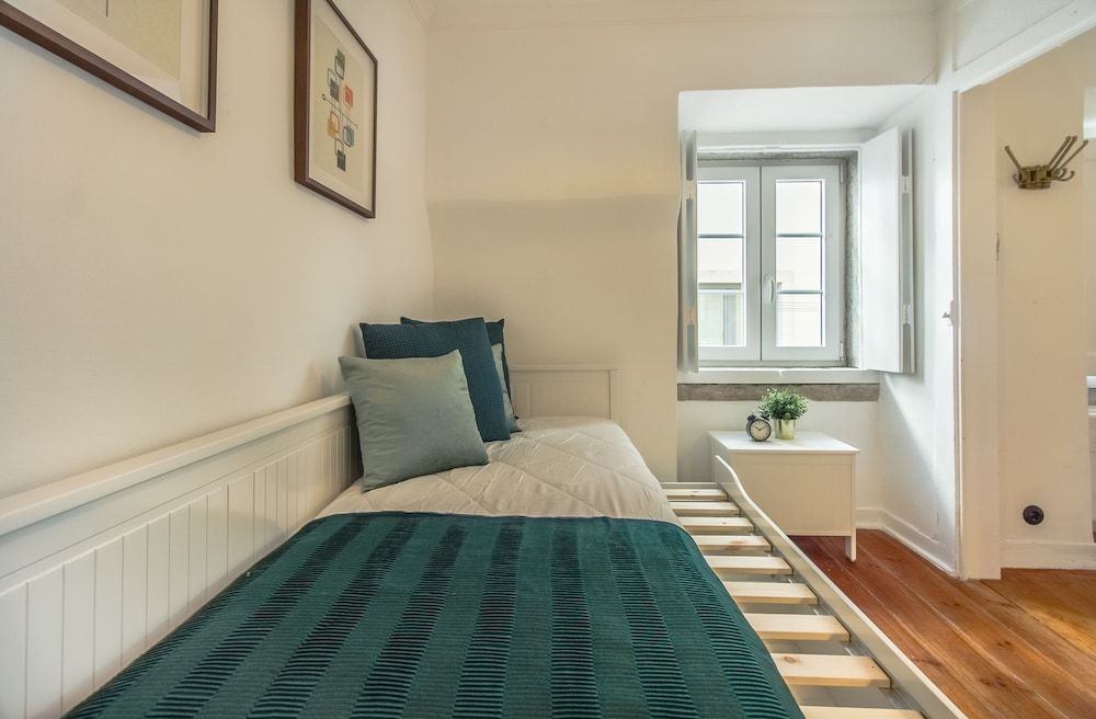 undefined Unique and Stylish Flat in Historic Lisbon 7