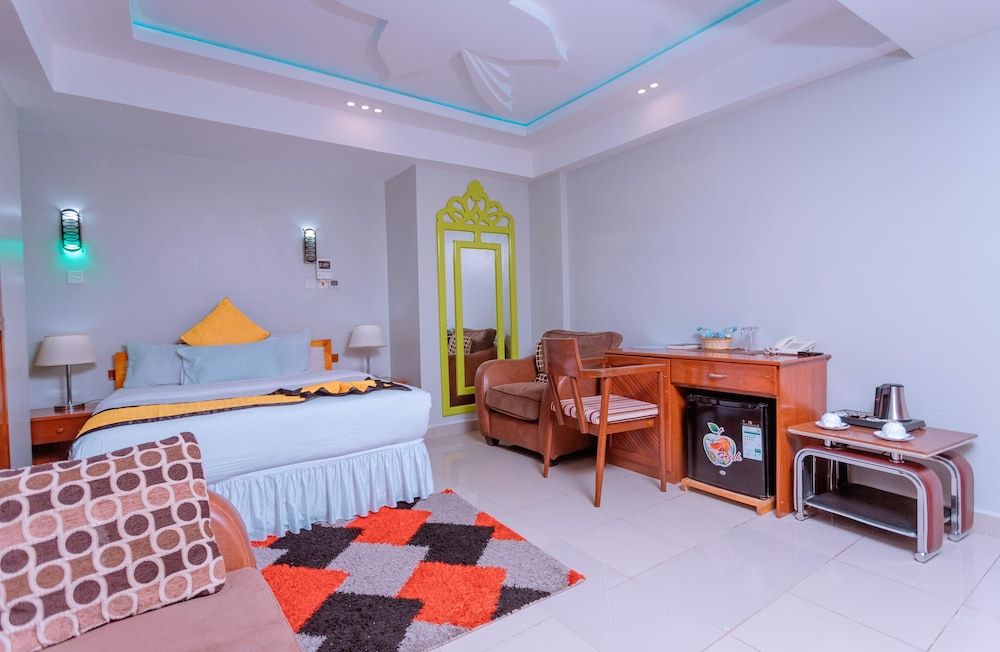 Selig Hotel Deluxe Room 11