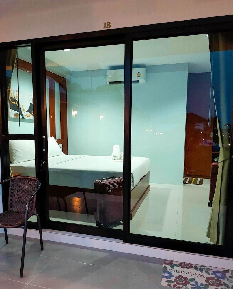 CC Beach Resort Deluxe Double Room 18