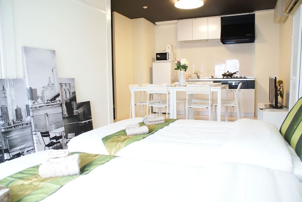 undefined Shin-Osaka GRAND-H 302 8