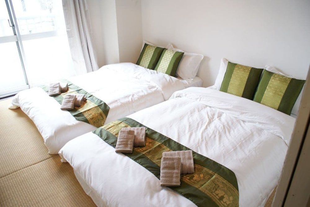 undefined Shin-Osaka GRAND-H 302 2