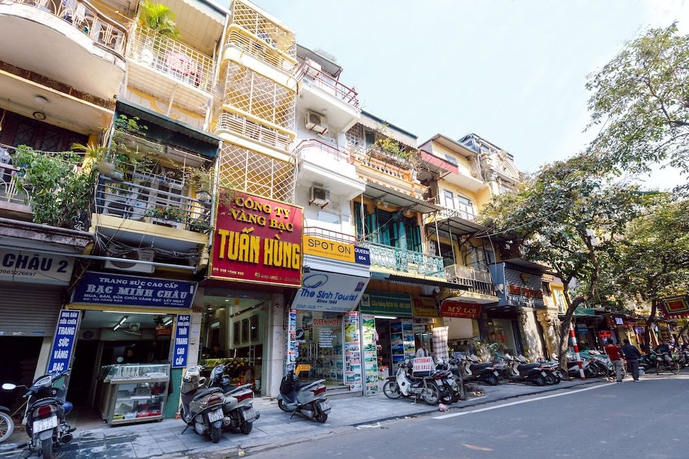 undefined OYO 604 Queen Hotel 6