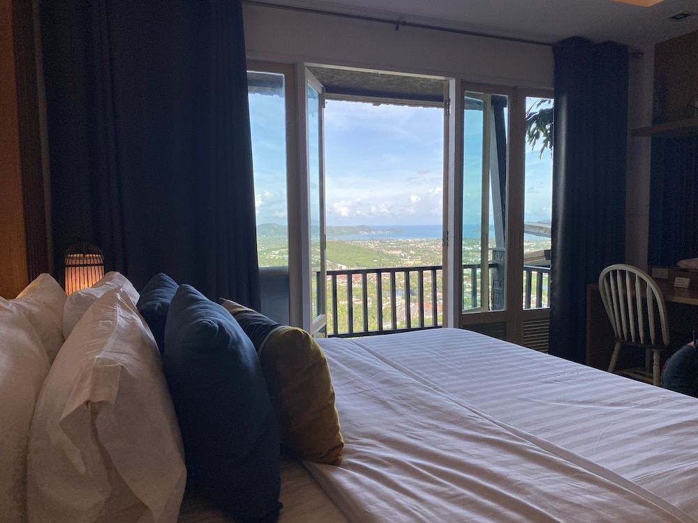 Phuket View Coffee and Resort Tropical Room 4