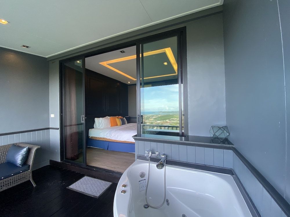 Phuket View Coffee and Resort Exotic Jacuzzi 5