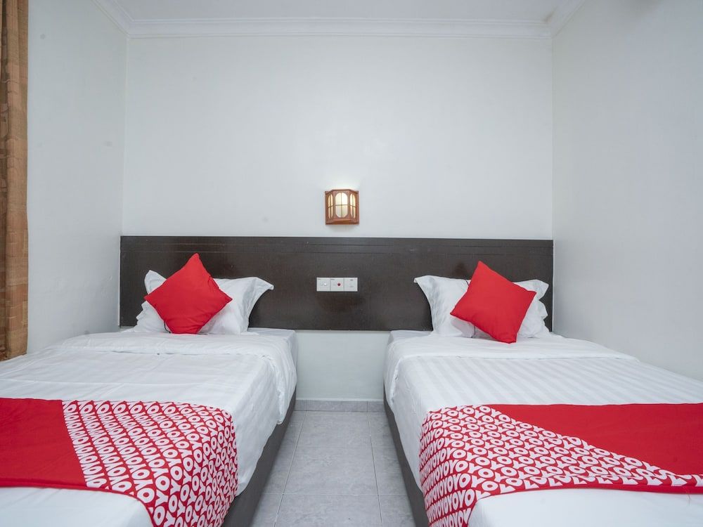 Fully Hotel Desa Tebrau Standard Twin Room 2