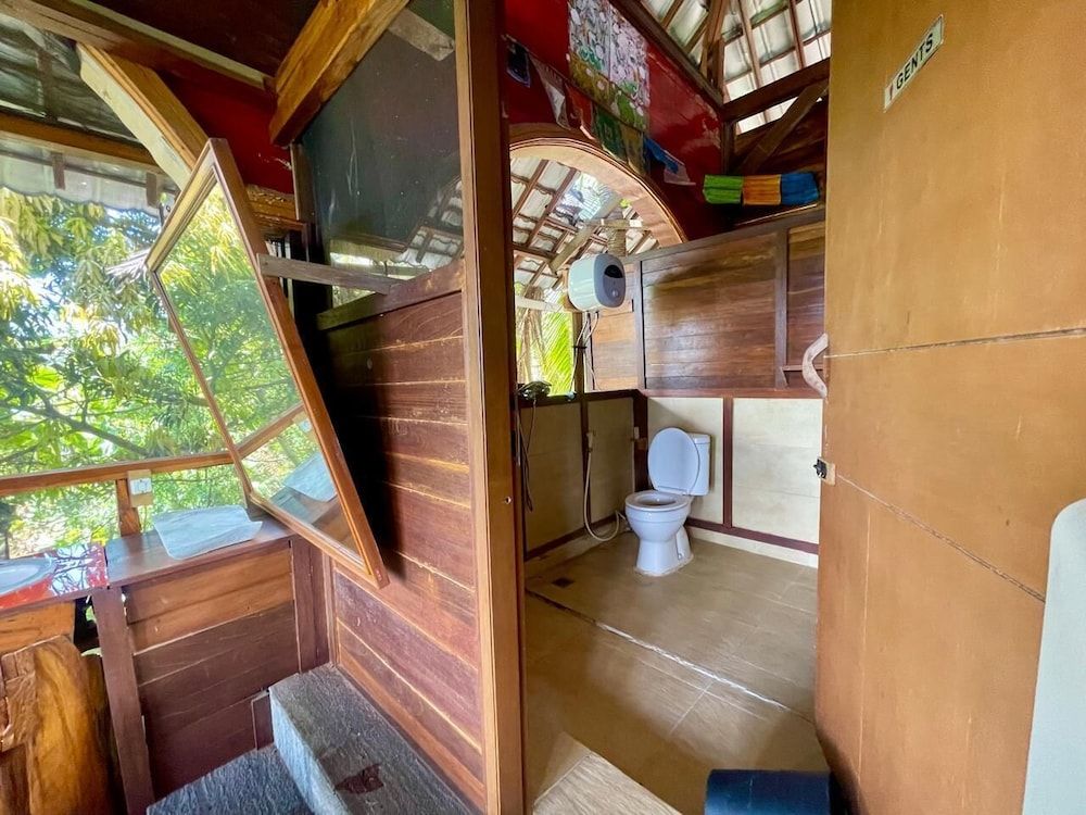 Karang Aji Beach Villa Signature Suite 11