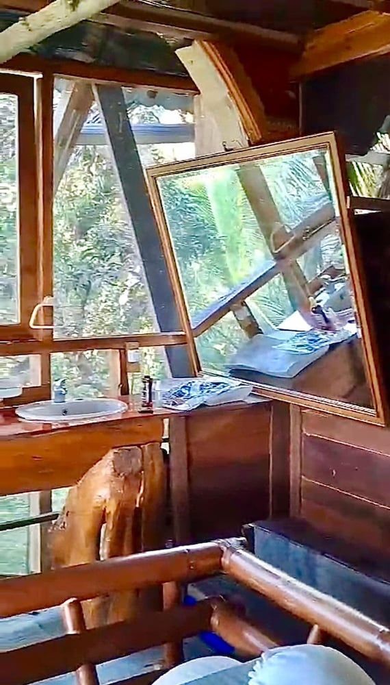 Karang Aji Beach Villa Signature Suite 7