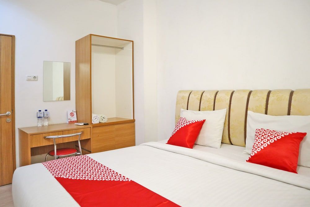 Hotel O M Authentic Kost Man Standard Double Room 2