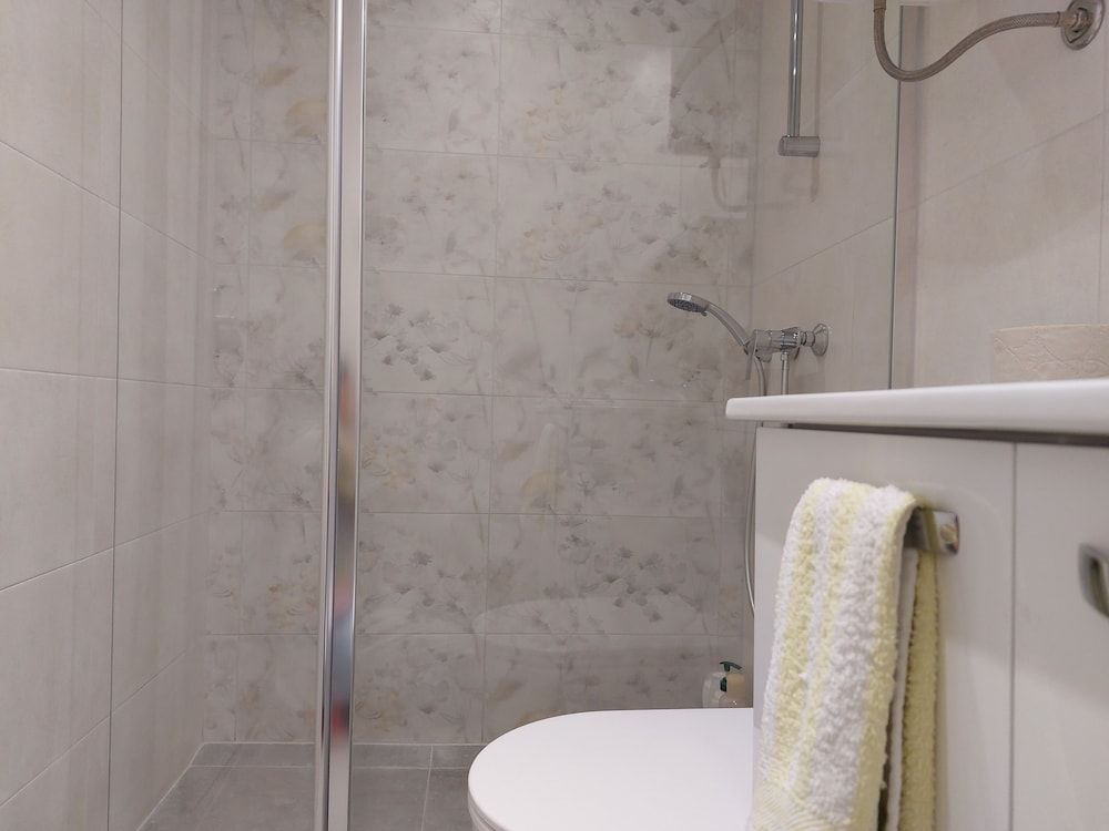 Homey 1-BR Apt Studio 18