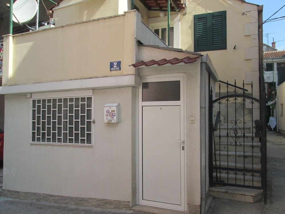 undefined Homey 1-BR Apt 3