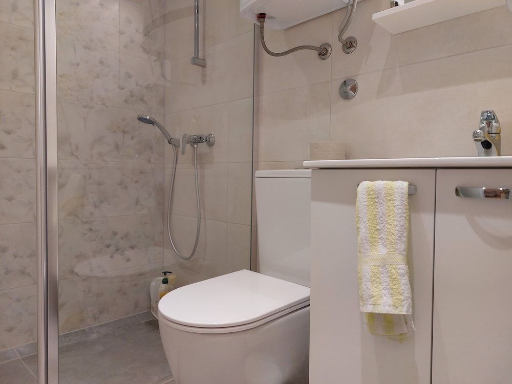 Homey 1-BR Apt Studio 21