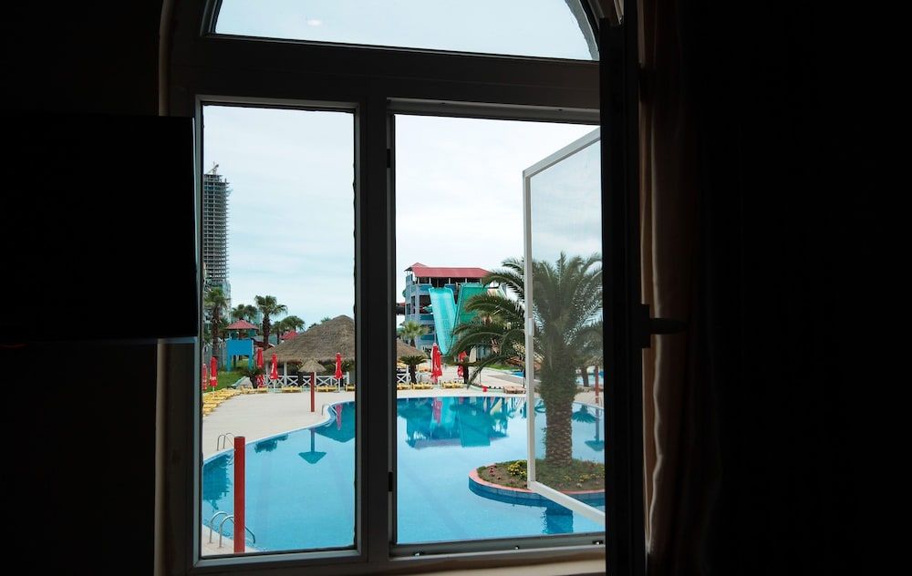 Hotel Aquapark Batumi Standard Triple Room 4