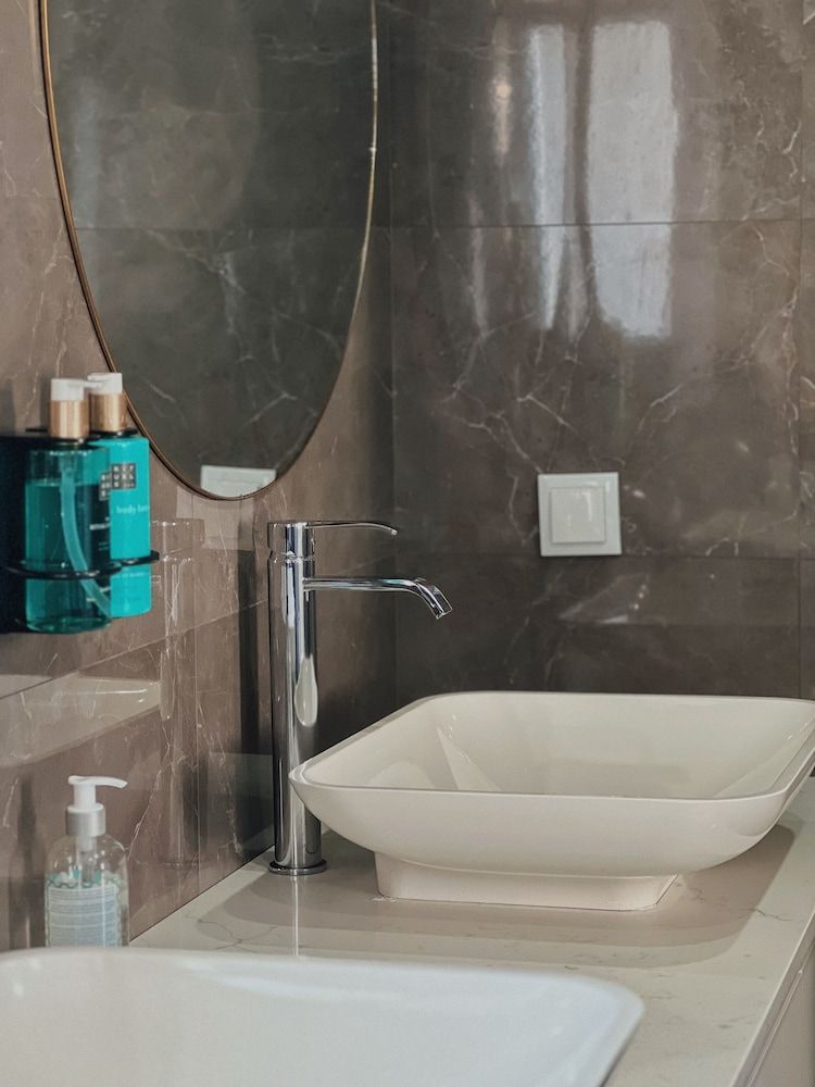 Luna House Deluxe Double Room, 1 Queen Bed, Shared Bathroom 9