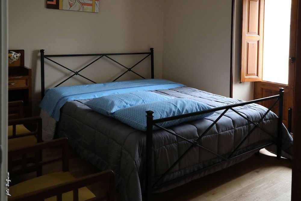 San Nicolò Holiday Home Double Room, 1 Queen Bed (Federico Il Grande) 3