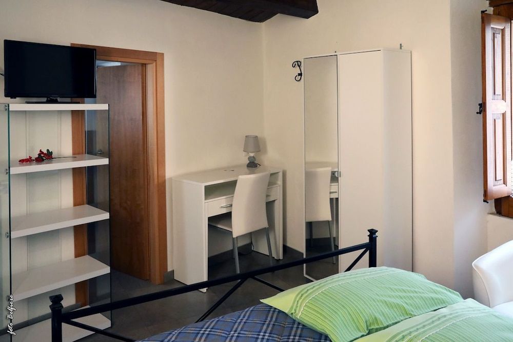 San Nicolò Holiday Home Classic Double or Twin Room, 1 Queen Bed, Ensuite (Arnaldo da Villanova) 2