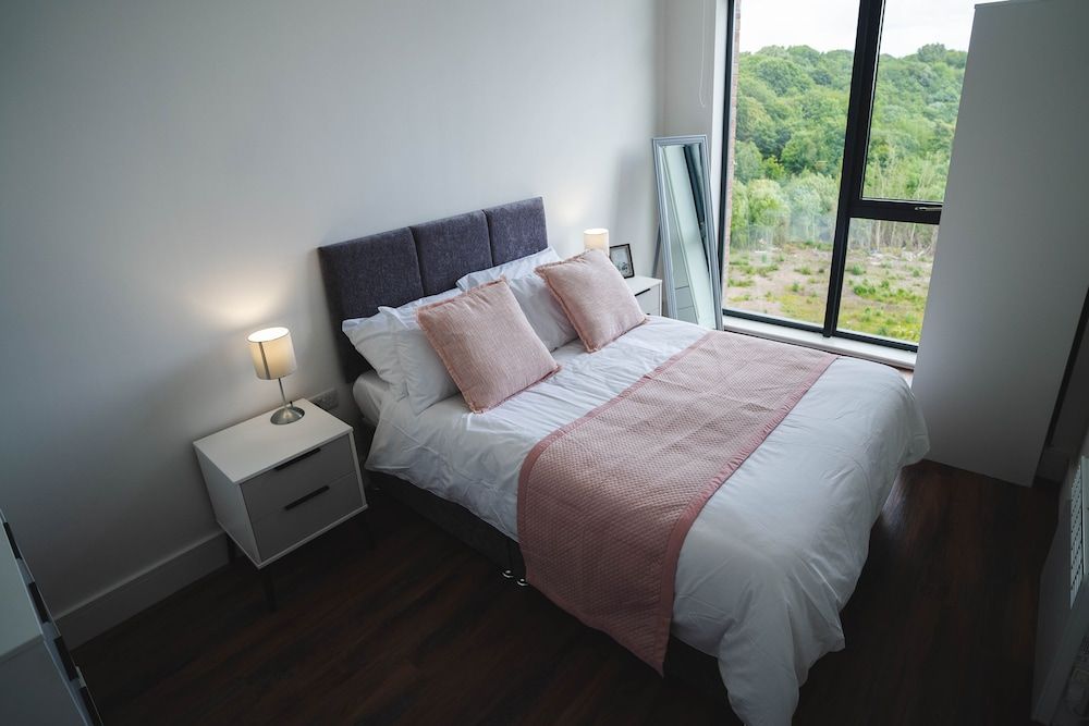 Exclusive Penthouse, Accessible, Private Bathroom