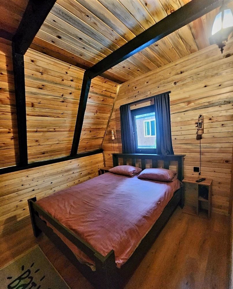 Deluxe Bungalow