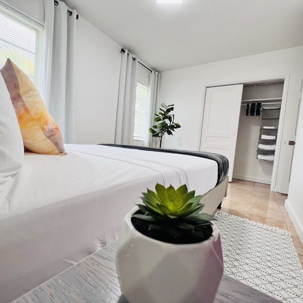 Coco Bay Condos Deluxe Apartment 2