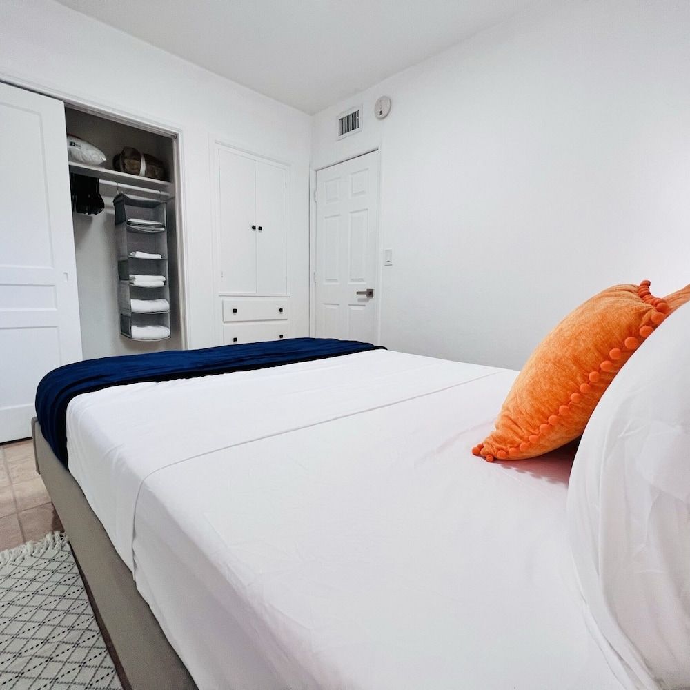 Coco Bay Condos Deluxe Apartment 6