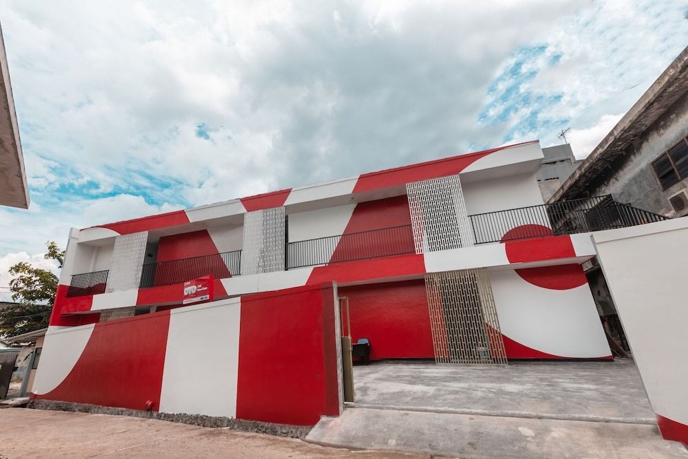 undefined Super OYO 2223 J&b Room Utan Kayu 6