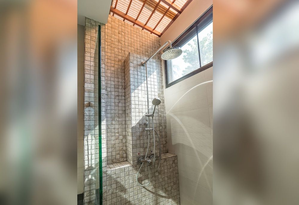 Lanta Sand Resort & Spa Beach Front Pool Access 7