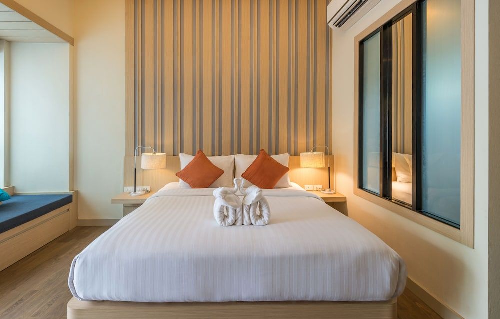 Lanta Sand Resort & Spa Beach Front Pool Access 5