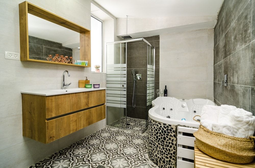 Kinneret Lodging Family Suite, Non Smoking 6